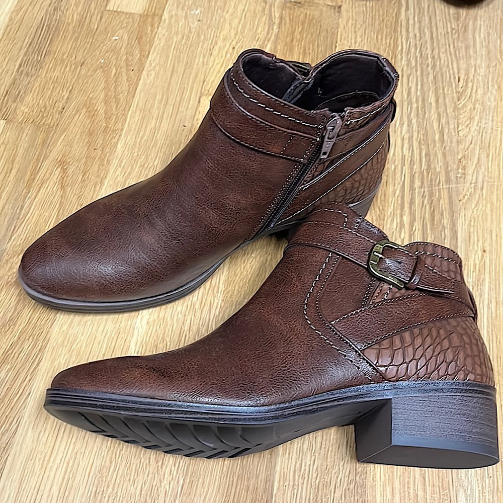 baretraps boots brown